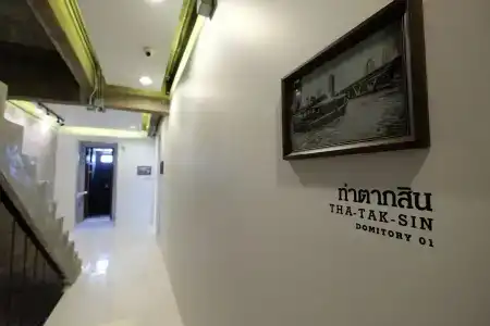 Oyo 704 Siam Plug In Hostel - 15