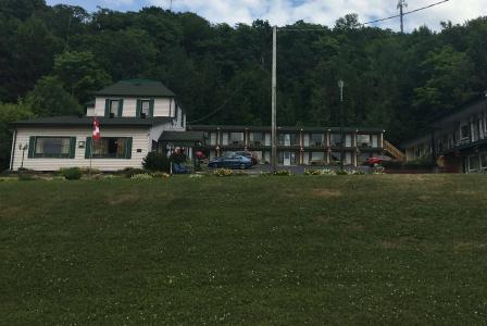 Knights Inn - 9