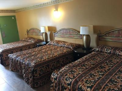 Sea Palace Inn - 80