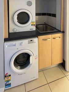 Caloundra Central Apartment - 39