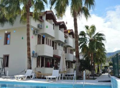 Erasmus Apart - 12