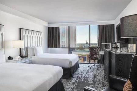 DoubleTree by Hilton - 4