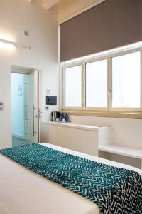 Caportigia Boutique - 133