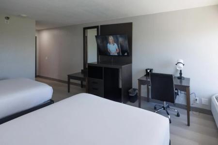 Onyx Miami Airport - 22