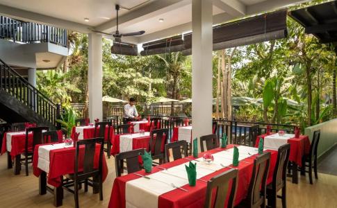 Reveal Courtyard in Reveal Angkor - 16