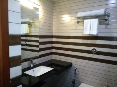 The Royal Comfort - 40