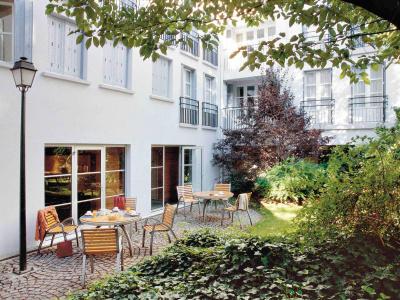 ApartAdagio Paris Montmartre - 17