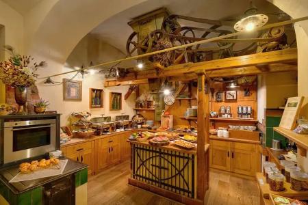 Selsky Dvur - Bohemian Village Courtyard - 13