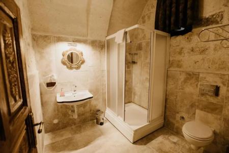 Romantic Cave - 37