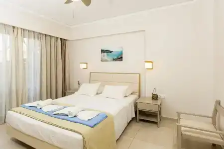 Trefon  and Family Suites - 39