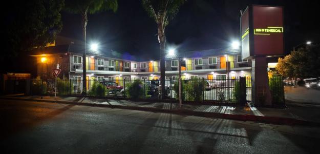 Inn at Temescal - 9