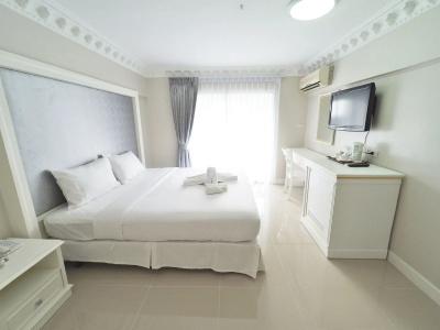 Romance Sukhumvit 97 - 3