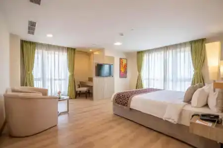 Crowne Imperial - 57