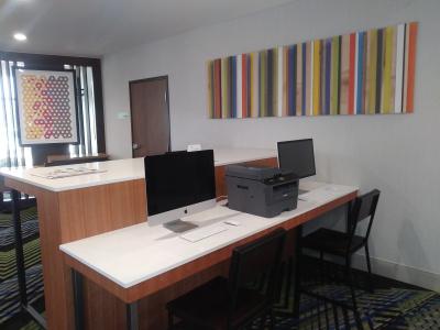 Holiday Inn Express & Suites - Dallas Nw Hwy - Love Field, An Ihg - 23