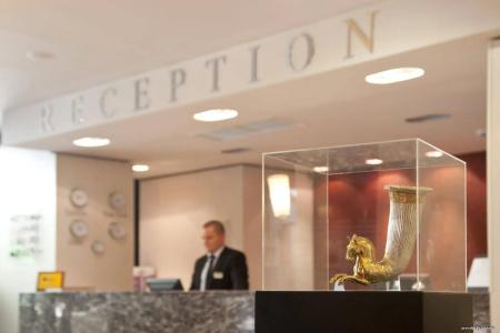 Rosslyn Thracia Sofia - 17