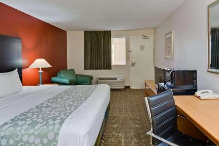 La Quinta Inn by Wyndham Near Busch Gardens - 26