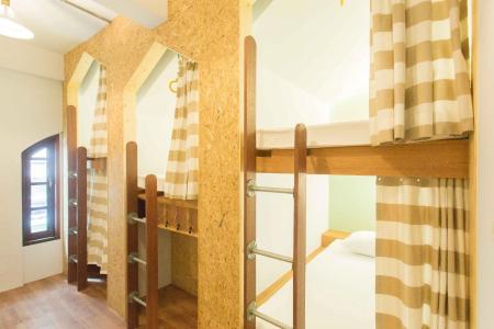 Barn & Bed Hostel - 26