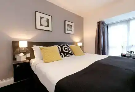 Croft Court - 5