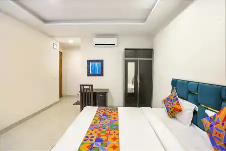 Townhouse 83442 Shiv Rachna - 2