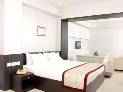 The Curzon Court - 38