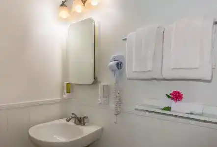 Southernmost Inn Adult Exclusive - 6