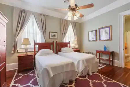 Elysian Fields Inn - 5