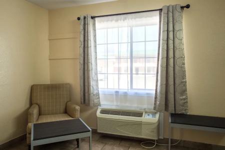 Pinn Road Inn and Suites Lackland AFB and Seaworld - 27