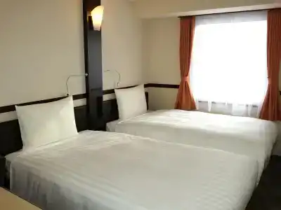 Toyoko Inn Tokyo Shinjuku gyoemmae eki 3 ban Deguchi - 11