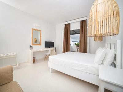 Paros Agnanti - 63