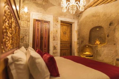 Solo Cave Suites - 18