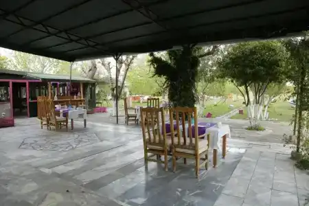 Esralina Pension - 26