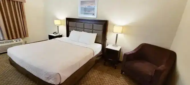 Home Inn & Suites - 14
