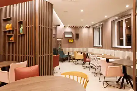Hampton By Hilton Regensburg - 20