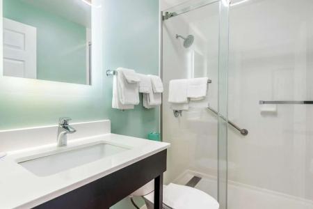 Quality Inn & Suites - 8