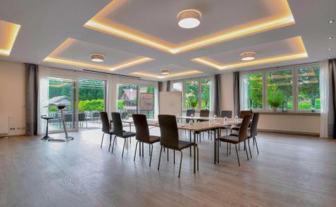 Best Western Plus Suites - 7