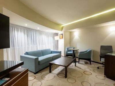 DoubleTree by Hilton Bucharest Unirii Square - 60