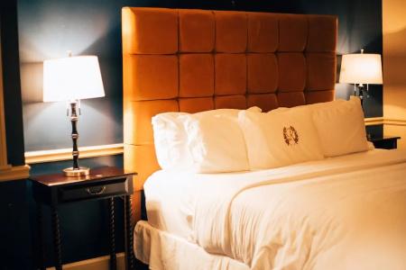 The Remington Suite and Spa - 48
