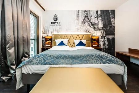 Best Western Plus Royal Suites - 40