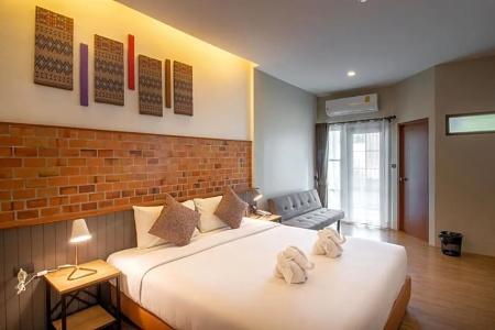 Old City Wall Inn - 203