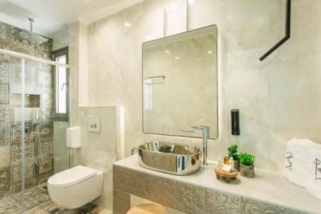 Blue Carpet Luxury Suites - 251