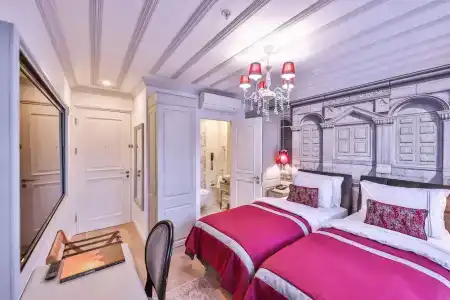 9 Doors - 37