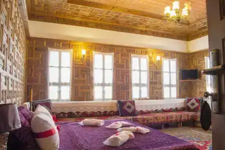 Leyla Hanim Konagi - 2