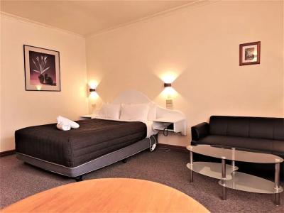 St Georges Motor Inn - 69