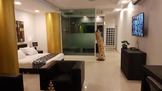 East Suites - 166