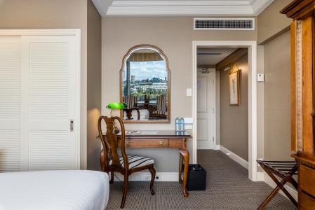 Stamford Plaza - 28