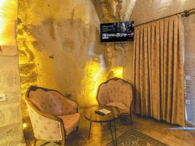 Atilla's Cave - 522
