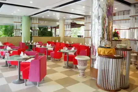 SeaCono Patong Beach Front - 32