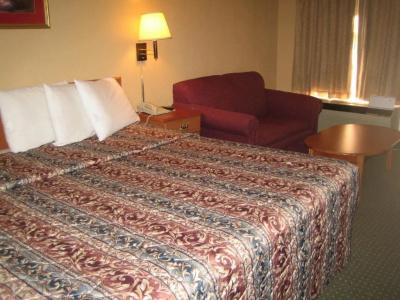 The Crossroads and Suites - 25