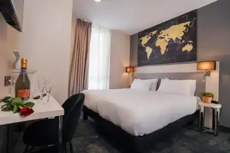 Hôtel Univers - 53