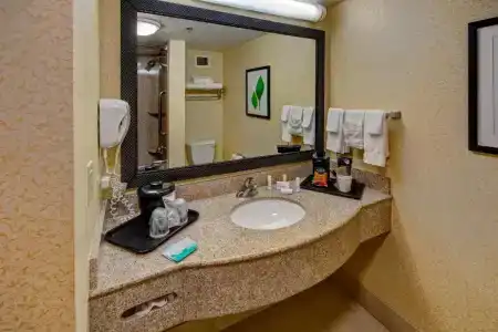 Fairfield Inn & Suites by Marriott - 15